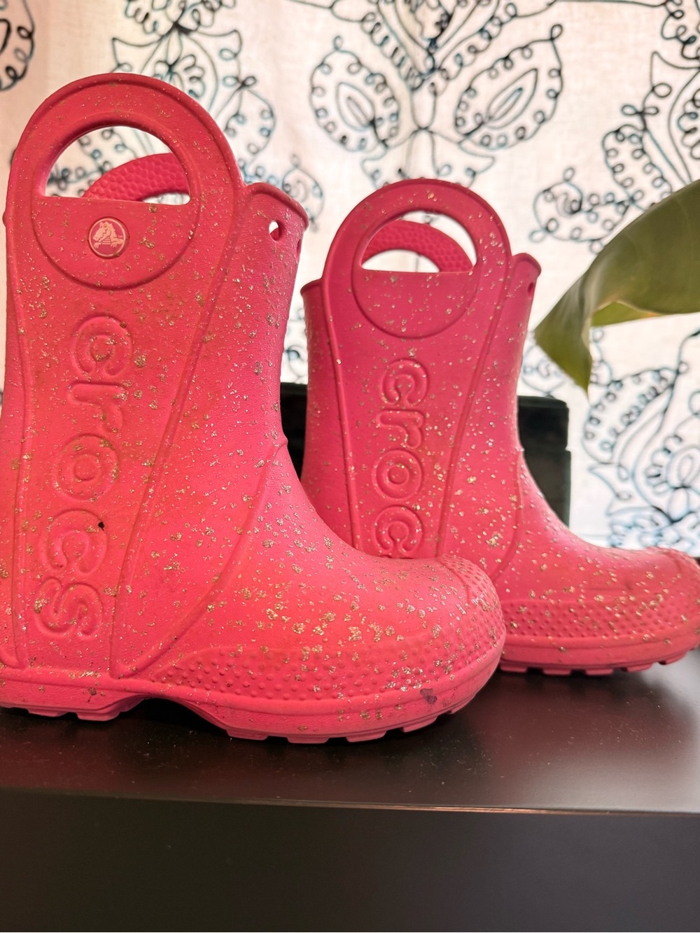 CROCS Kids' Hot Pink Glitter Handle Rain Boots